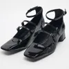 Klädskor traf kvinnor pumpar 2024 höga klackar Mary Jane för kvinna mode dubbel spänne rem läder svart sko