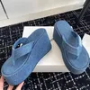 Topp coperni sandaler brev broderi eva platt botten tofflor för kvinnans sommar tofflor som bär strandsandaler lyxdesigner casual daily outfit glider