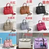 Match Platinum Handbag 2024 Lycye Top Cose Cow Cow Womens Single Single Messenger Messager à la mode et polyvalent artisanal en cuir authentique