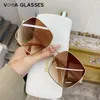 Lunettes de soleil 2024 Big Frame Mirror Coudure-out Jame Fonction Femme Visage Slimming Lunes Sunshade Sunshade