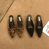 Pointu à orteil mules mode léopard imprimé femmes pantoufles de chaussures de femmes décontractées femmes basses talons élégants dames en plein air diapositive 240419