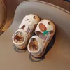 Slipper Baby Girl Shoes Kids Flat Sandals Girl Shoes 2023 Fashion Girls Sandaler Söta casual skor för barn Barn småbarn