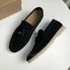 Summer Walk Charms Suede Loafers Moccasins Apricot Low Top äkta läder Men Casual Slip On Fats Women Luxury Designers Loro Piano Hike Tennis Flat Shoe Shoe