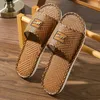 Warrior Cool Summer Cane Slippers for Men Retro Plaid Pattern Linn Tish Couple Maison intérieure extérieure Soft Pantufa 240412