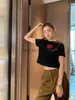 Женская футболка дизайнер Tee 2024mu весна/лето в стиле вышитая наклейка с вышивкой на стике
