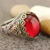 Anéis de casamento deslumbrantes geometria grave coloras de prata dourada anéis de pedra vermelha para homens homens de partido jóias presentes