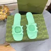 Sandales de concepteur Jelly Coup Tapid Slipper Slipper Femmes Chaussures coupées entre verrouillage Lady Flip Flops Slip on Beach Slide Flat Casual Walking