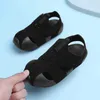 Slipper 2024 Sommer Süßigkeiten Farbe Jungen Sandalen Kinderschuhe Strand Mesh Sandalas Mode Sports Schuhe Mädchen hohl -out Mode -Sneakersl2404