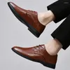 Chaussures décontractées Men d'extérieur Généralités en cuir Homme Oxford Faussettes de robe formelle à la main