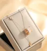 Luxur Design 18k Gold Cylindrical Pendant Halsband med Tassel Rostfria smycken för kvinnor1376527