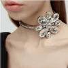 Necklaces Vintage Rhinestone Crystal Flower Choker Necklace for Women Exaggerated Charm Aesthetic Luxury Trendy Jewelry Brooch Accessories