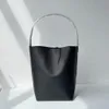 O balde R 100% de couro genuíno sacos de maçaneta feminina bolsas de ombro feminino Tootes de pele de peles Designer Bolsas vintage Bolsas de mamãe da axil.