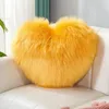 Подушка уютная любовь форма сердца цветообразность гостиная диван