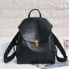 Mochila retro da escola para mulheres Bolsa de ombro de couro genuíno feminino grande laptop para laptop casual mochila