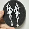 Colliers pendants Géométrie exagérée Boucles d'oreilles de beauté White Bone Aesthésie esthétique Snail de mer épaisse épine