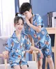 2020 Nouveaux enfants222s Pajamas Satin Silk Pyjamas Set enfants Baby Boy Girl Clothes Summer Souet Shorts Carton Sleepw1460057