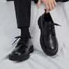 Sapatos casuais de couro masculino 2024 negócios de moda Classic Lace-up Oxford Shoe Sapato leve vestido de luxo para homens