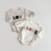 Unidas 2023 Baby Love Bordado Sweshirt Romper Cream Color recién nacido