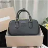 Miumiubag luxe kruislichaam totes handtas mode miui lolita tas cowhide lederen dames heren aktetassen koppeling arcadie designer tassen bowling cosmetisch 3140