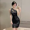 Casual Dresses Gagarich Single Shoulder High-end Spicy Girls Skirt Spring Women Sexy Beautiful Slim Fit Temperament Buttocks Wrapped