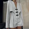Suits-survêtements féminins 2024 Spring Wear Sense de conception unique chinois à manches longues Veurs top mante