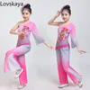 Scenkläder kinesisk stil Ancient Dance Elegant Female Yangko Clothing Grey High Quality Children's Classical Costumes