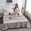 Summer Air Condition Quilt Thin Stripe Lightweight Comporter Full Queen Breattable SOFA Office Bed Travel Quilts Throw Filt 240424