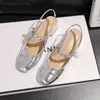 Klänningskor Silver Mary Jane Pearl Pumpar läder Square Toe Root Low Heel Sandals grunt munntemperament Fashion Women's