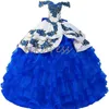 Mexikansk blå quinceanera klänning med blommor 2024 off the axel bollklänning söt 16 klänning organza tiered ruffles korsett födelsedag vestido de 15 xv anos maskerad