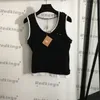 クルーネックTシャツの女性デザイナーキャミスファッションノースリーブカミソール3色パーソナリティチャームシャツトップス