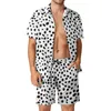 Saisiers de survêtement masculins Dalmatian Dog Men Sets Black Spotted Casual Shorts Shirt Set Summer Novelty Design Suit Short Sleeve Plus Taille