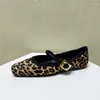 Zapatos casuales para mujeres en otoño 2024 con leopardo estampado cuadrado plano plano europeo y americano corte solo zapato de zapato