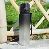 Bouteilles d'eau vendant une tasse d'espace en plastique givré dégradé avec couverture de rebond à boire direct portable pour les sports de plein air