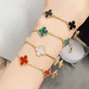 Midrange charm and brilliant jewelry High Lucky Clover Bracelet Shell Light Luxury Simple Versatile Style with the vanley