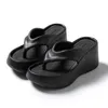 Hausschuhe 2024 Sandalen Sommer Eva Anti-Odor-Trampling Scheiße Feeling Home Flip-Flops weibliche dicke Sohlen billig