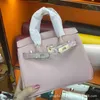 Lychee Candy Color Color Platinum Simbag Sacgag Сумка для женского поперечного ручного плеча Классическая корова ручной работы подлинная кожа