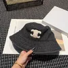 Designer kubek haft haft klasyczny Outdoor Sun Hat Summer Fashion swobodna wszechstronna haftowa haftowa kapelusz mężczyzn mężczyzn kobiety para model