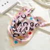 Summer Nowy list nadrukowany szalik butik moda moda sband opaska Mother para Family Gift Salives Wysoka jakość cienki szalik Rozmiar 50x50 cm