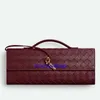 Womens Long Clutch Andiamo mit Griff Botegaveneta Intrecciato Leder Top Griff Kupplung mit metallischem Knoten Verschluss Breite 31 cm Handtaschen mit Cross -Body -Riemen DTP4