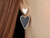 Boucles d'oreilles étalon yikln titane en acier inoxydable noir acrylique blanc cohémie double coeur pour les femmes filles ye20033