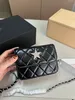 Sıcak satış moda çanta üst tasarımcı çantası lüks cüzdan mektup çantası basit ve hafif moda tek omuz crossbody çanta