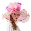 Berretti Pink Big Flowers Lace Wedding Party Cap Hepburn Style Elegante cappello a cilindro nero di lusso con cappelli da fedora di rosa bianca