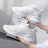 Designer Fashion Light Mens Running Shoes Black White Summer New Fashion Mesh Breattable Outdoor Casual Sports Shoes Flying Woven Shoes Xxx