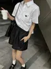 Bloups feminina camisas designer marca de qualidade superior logotipo do triângulo versátil novo estilo faculdade reduziu a idade de mangas curtas de manga curta saia de corpo S N472