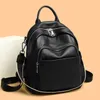 Sacs d'école Cow Hide Femme Femme's Backpack épaule 2024 Bag de voyage Fashion grande capacité avec des compartiments multiples poitrine poitrine
