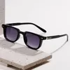 Sonnenbrille Mode Square Women Luxus Vintage Nieten Männer Blaugrüne Farbtöne UV400 Trends Sonnenbrille für