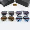 Polarizing sunglasses New fashion sunglasses 100% UV neutral with box