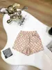 NIEUW BABY Tracksuits Girl Summer Suit Kids Designer Kleding Maat 100-150 cm kleurrijk borduurwerk rond nek T-shirt en shorts 24April