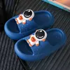 Slipper Children Astronaut Cartoon Slippers Soft Soled Non Slip Boys Badrums tofflor Girls Lightweight Extern Wearing Slippersl2404