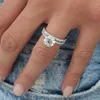 2 stks trouwringen Hot Sale Simple Elegant Round/Square CZ Rings For Women Silver Color Engagement Wedding Party Fashion Ring Sieraden